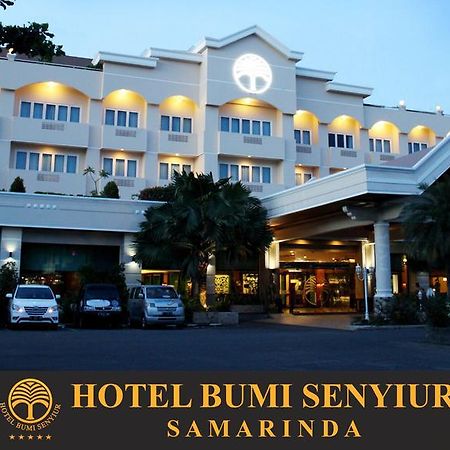 Bumi Senyiur Hotel Samarinda Exterior foto