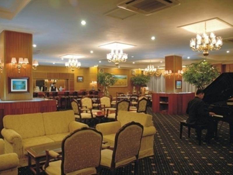 Bumi Senyiur Hotel Samarinda Exterior foto