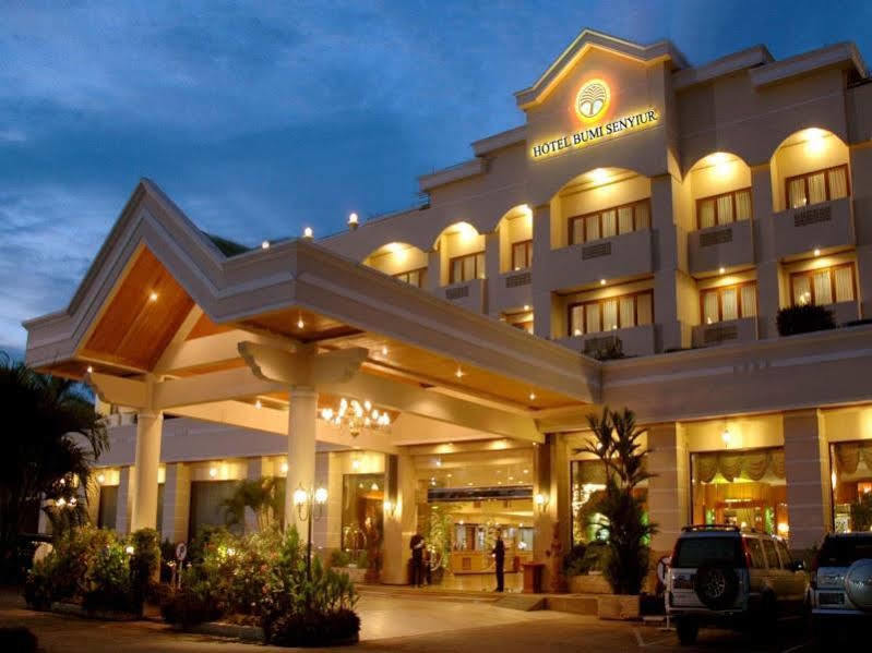 Bumi Senyiur Hotel Samarinda Exterior foto